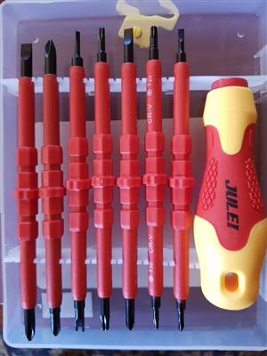 8PCS PROFESSIONALMULTI-PURPOSE SCREWDRIVER SERIES.