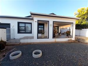 Modern Family Home in Prime Van Riebeeck Park Location