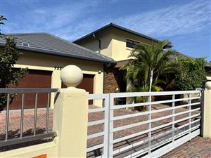 Unique, spacious 3 Bedroom, 2 Bathroom house in the sought after Elawini Lifestyle Estate Nelspruit
