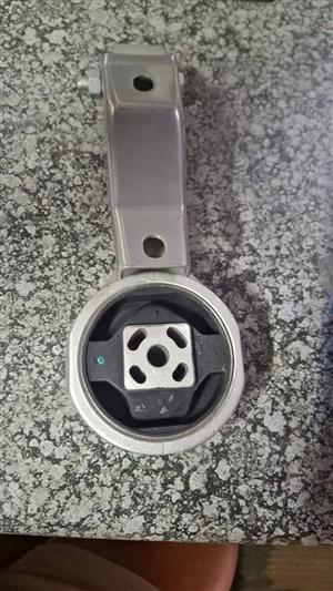 VW Polo Rear Mounting – New 