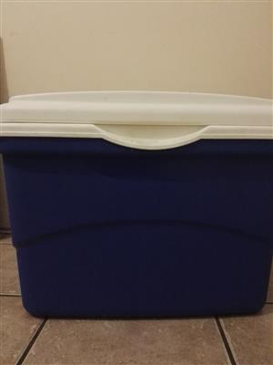 addis cooler box