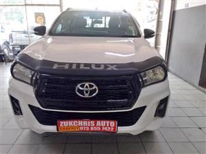 Toyota hilux 2020 2.4 White color  Manual  Reverse sensor  Reverse Camara  Diseal 107.000KM