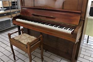 FRITZ KUHLA BERLIN PIANO W/CHAIR S066566D