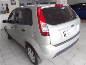 2014 FORD FIGO 1.4 MANUAL GOLD Color PETROL 