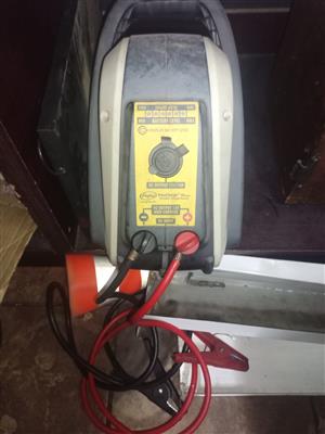 Freecharge jumper and charger