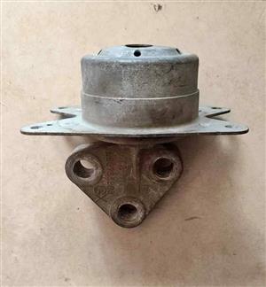 Opel Z16XE  Gearbox Mounting Selling