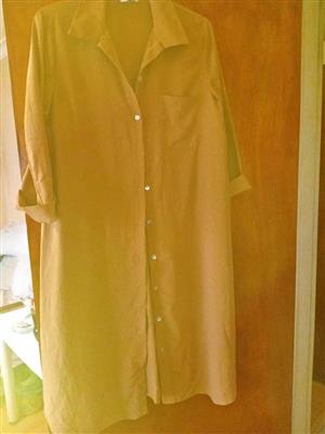 Dress shirt  Size 34 Length 113cm Width 55cm  Sleeve 42cm fold Light and cool