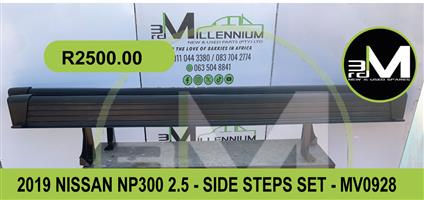SIDE STEPS SET - NISSAN NP300