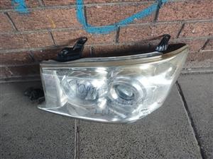  Toyota forturner 2008 - 2011 headlights Left