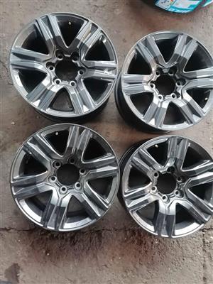 Toyota Hilux 17" set of rims