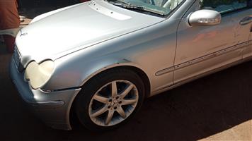 2003 c200 kompressor 