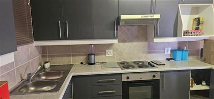 Apartment For Sale in Alberton North