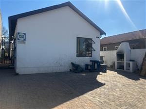 3 Bedroom stand alone house to rent in Fleurhof 