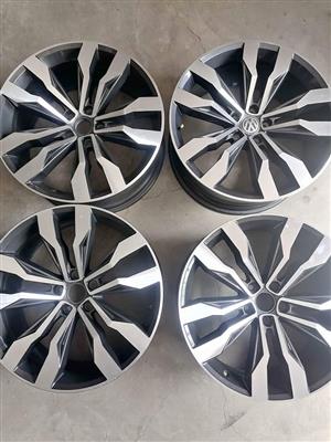 Volkswagen Tiguan  20inch