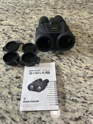 Canon Binoculars 10x42