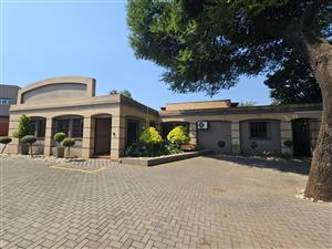 TO LET - OFFICE OR SALON SPACE CENTURION