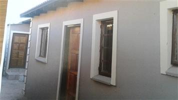 BIG ROOM TO RENT IN PHILIP NEL PARK / PRETORIA WEST