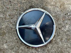 Mercedes Benz w206 grille badge