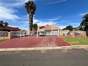 House Rental Monthly in Elspark