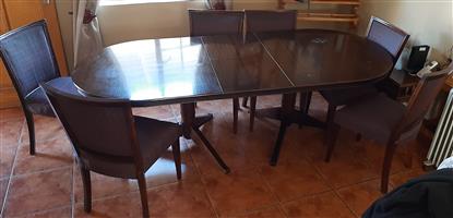 9 Piece Dining Room set with Extendable table.