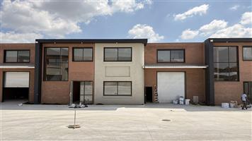Brand-New High-Clearance  1057m² Warehouse in Prime Samrand Logistics Hub