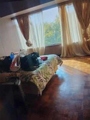 2 bedroom flat in Sunny side, Jorissen street Pretoria