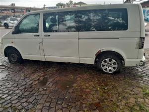 VW T5 2.5 AXE Auto 2007 – Stripping for Spares