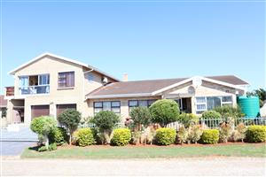 Boundless Space in this versatile double-story