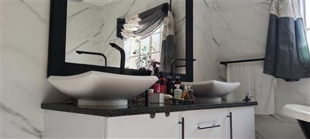 Own a charming, income-generating property in the heart of historic Heidelberg!