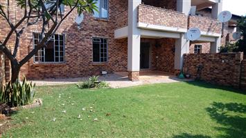 2 Bedroom ground floor unit for sale in Theresapark
