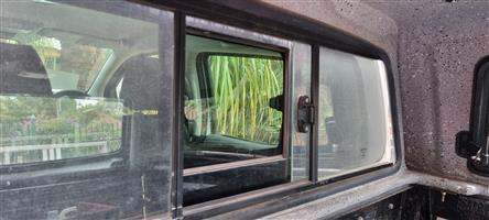 Nissan Navara dubbel cab  from 2021  canopy for sale