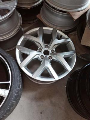 19" VW Amarok original mag to use for spare