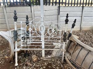 Antique 1820 settlers brass and iron bed 