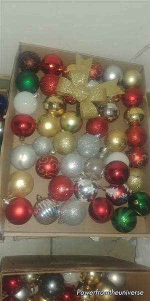 Assorted Xmas balls