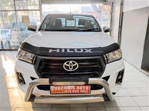 2017 TOYOTA HILUX 2.8 GD6 RAIDER 4X2 EXTRA CAB MANUAL DIESEL  WHITE COLOUR LEATHER INTERIOR  RE