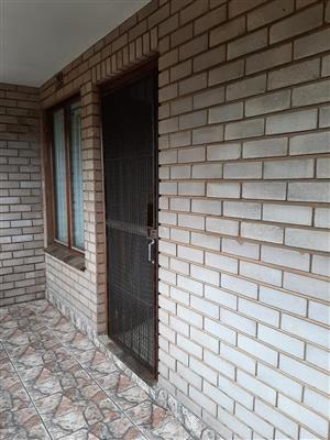 flat at Umkomaas for rental excluding water and lights( 