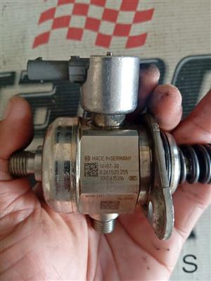 BMW M3 M4 S55B30A HIGH PRESSURE FUEL PUMP 3.0 425HP 0261520255 0 261520 255