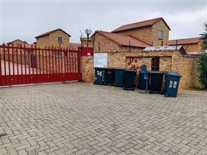 3 Bedroom Duplex For Sale in Groblerpark Roodepoort 