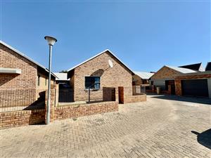 UNBEATABLE VALUE – MODERN 3-BEDROOM TOWNHOUSE IN SECURE COMPLEX