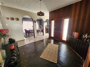 House For Sale in Hillcrest