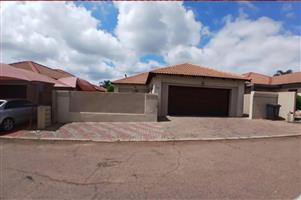 House For Sale in Heatherview