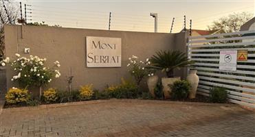 Ground Floor Apartment near Northwest University, Army Base and Hospital!!!