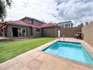 Modern double storey family home in the sought-after Willow de la Mooi Estate