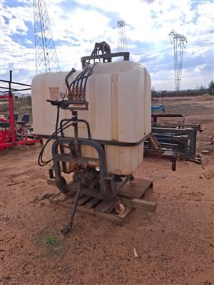 USED 1000L BOOM SPRAYER 14M FOR SALE 