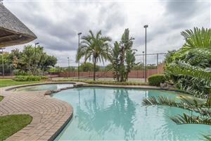 Spacious 2-Bed, 2-Bath Loft Apartment in Prime Position