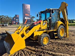 2017 CAT 428F2F