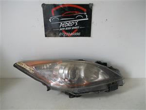 Mazda 3 '10-'13 right headlight