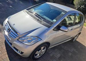 Mercedes Benz A180 Avant-garde AUTOMATIC