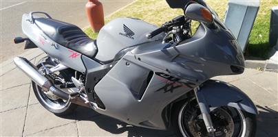 Honda CBR 1100 SuperBlackbird, 