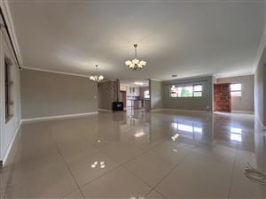 House For Sale in Henley On Klip